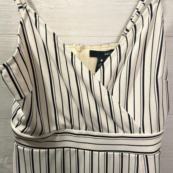 Women's Deep V-Neck Spaghetti Strap Rompers Chic Sleeveless Shorts Jumpsuit - Picture 3 of 7